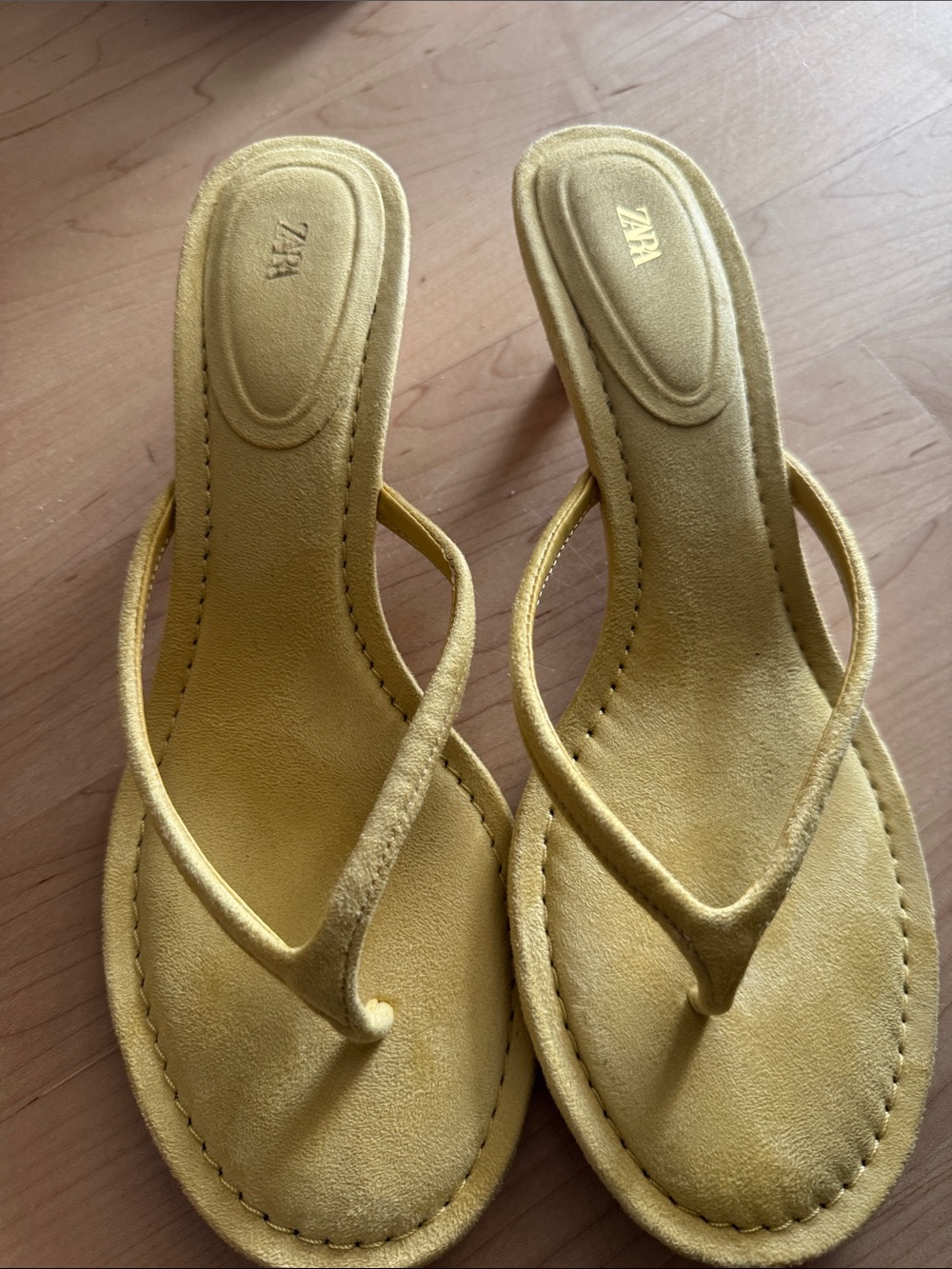 ZARA Yellow Suede Thong Sandals size 40